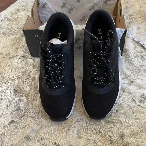 NWT Under Armour Charged Aurora 2 Training Shoes - Picture 2 of 6